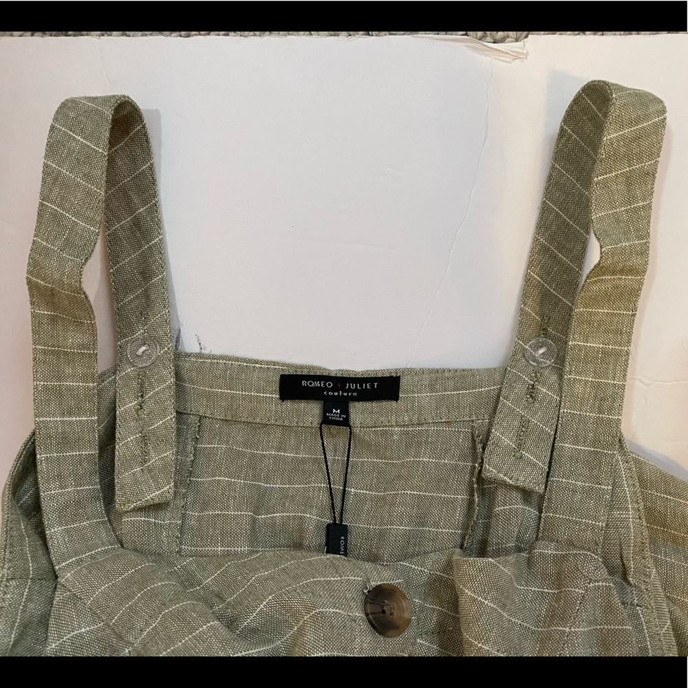 Romeo & Juliet Couture Jumpsuit - Picture 14 of 16